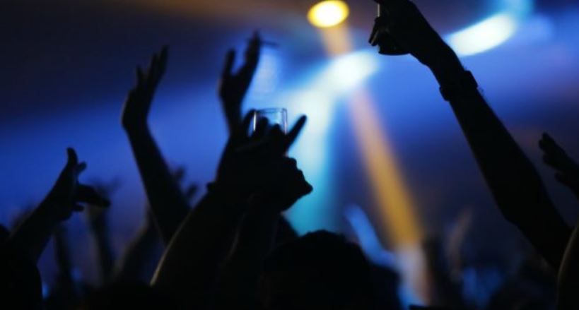 Cinque contagiati ad una festa: <br> un invitato era positivo al Covid