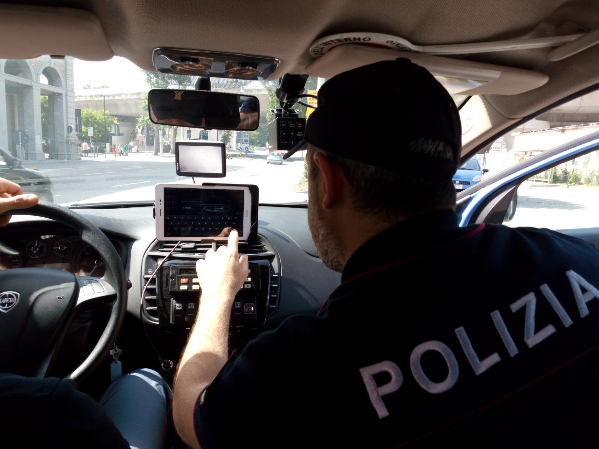 Latitante si iscrive a scuola guida: <br> trovato e condotto in carcere