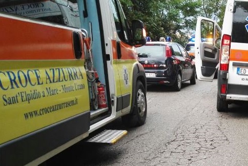 Tragedia all’alba <br>Giovane trovato morto in piscina: <br>vano ogni tentativo di salvarlo