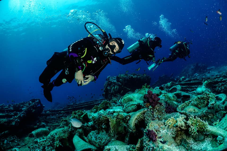 Un tuffo dove l’acqua è più blu: <br> a scuola di sub con i Navy Seals