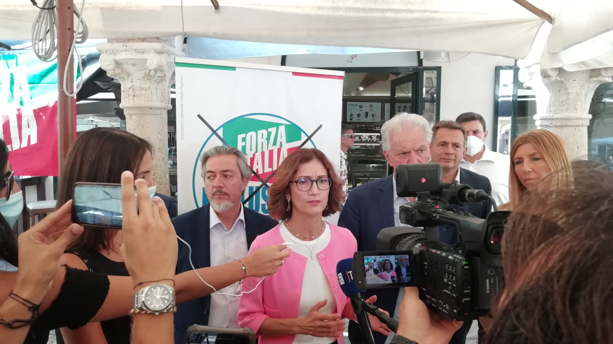 Vaccini e ricostruzione, <br> arriva il ministro Gelmini