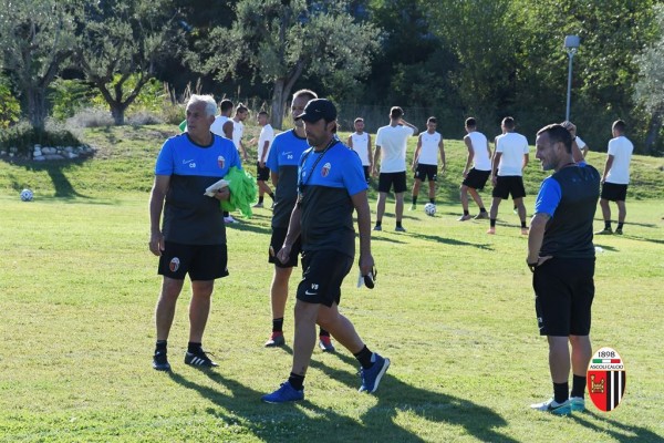 Ascoli: lavoro sulla tattica pensando all’Entella, <br> traballante anche la panchina dei liguri
