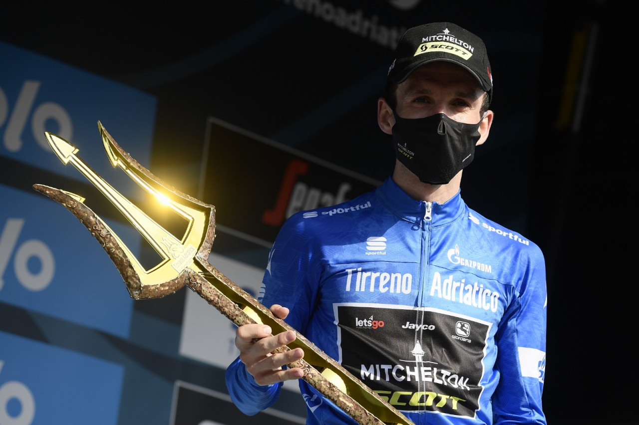 Yates gestisce ed esulta, <br> la Tirreno-Adriatico è sua <br> Ganna è un proiettile e vince la tappa