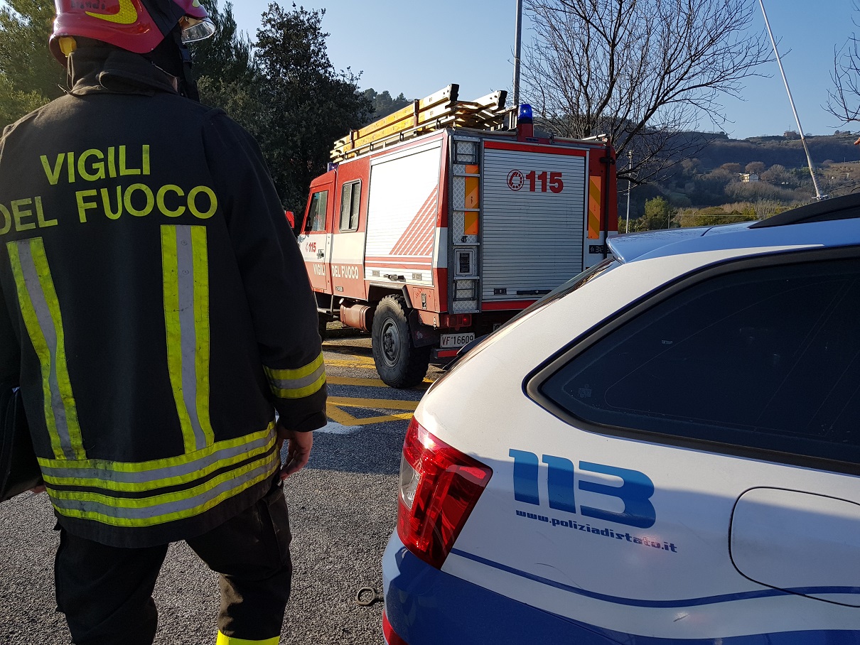 Camion in fiamme sulla A14, <br> chiusura tra Grottammare e Pedaso