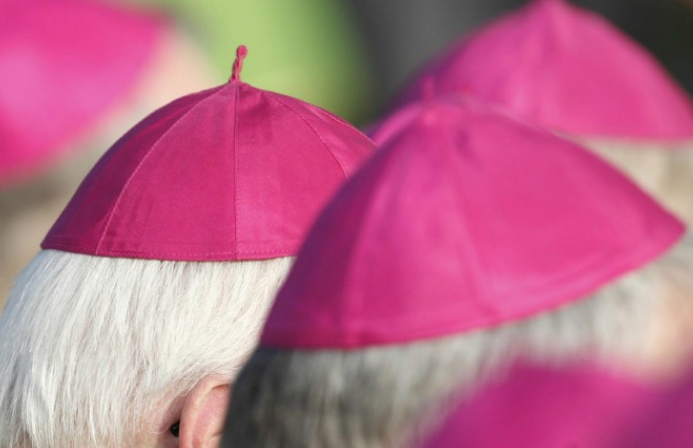 Commemorazione dei defunti, <br> i vescovi delle Marche: <br> «Rispettare le norme anti-Covid, <br> distanziamento e uso dei Dpi»