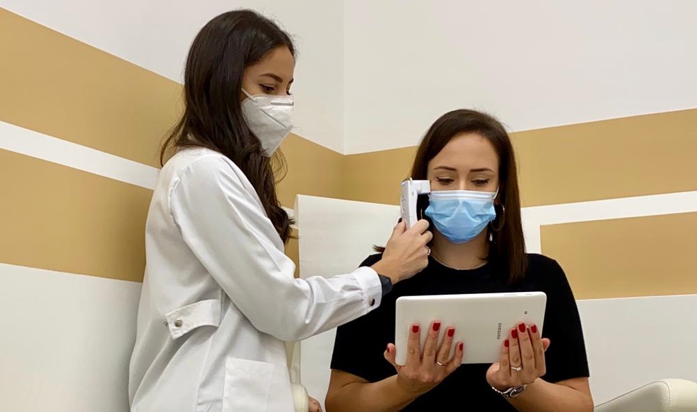 Farmacia Simonelli, <br> servizi innovativi per saltare <br> le attese in ospedale