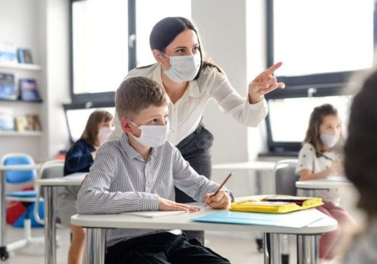 Covid, 115 casi da ieri nelle Marche <br> Scuole: 167 contagi tra gli studenti <br> nel giro di una settimana