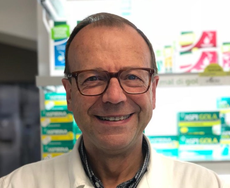 Vaccini, somministrate 2.300 <br> dosi nelle farmacie delle Marche