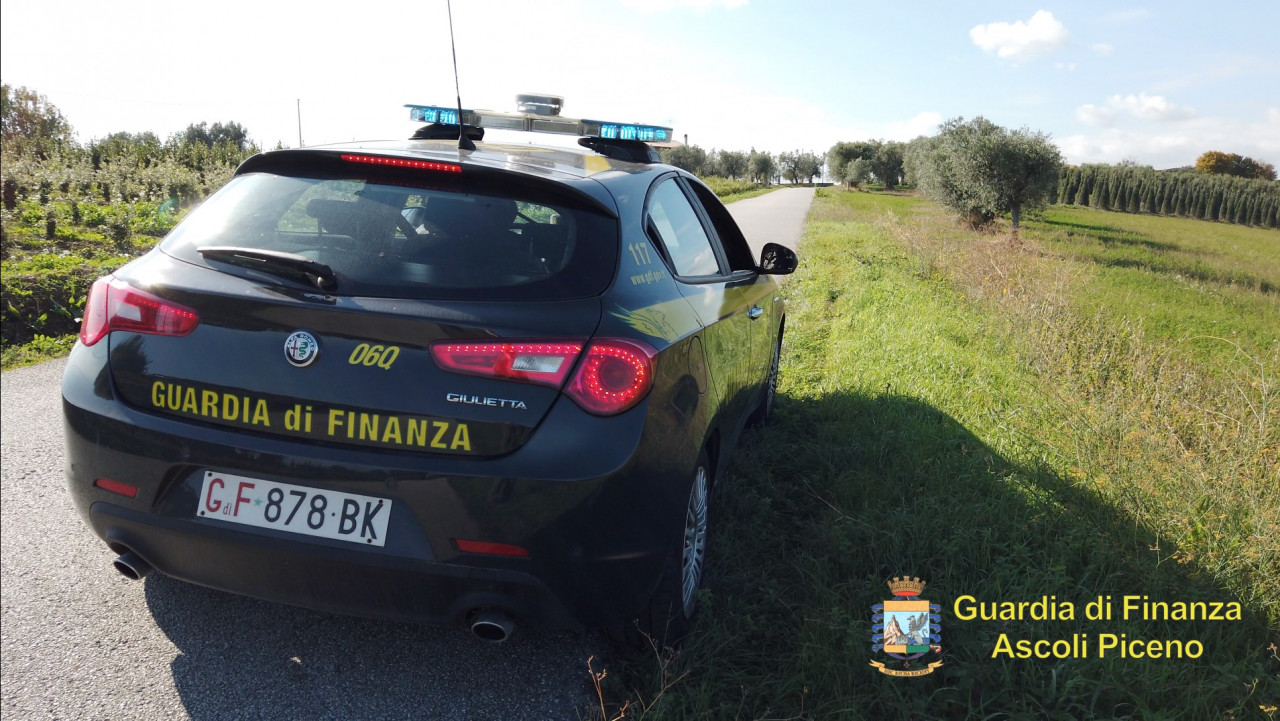 Ristoratore abusivo scoperto <br> dalla Guardia di Finanza <span> (Foto e video)