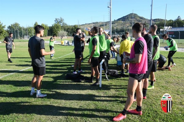 Ascoli, tra una settimana <br> sfida con l’Entella <br> Tedino ammette: <br> «Siamo in difficoltà»