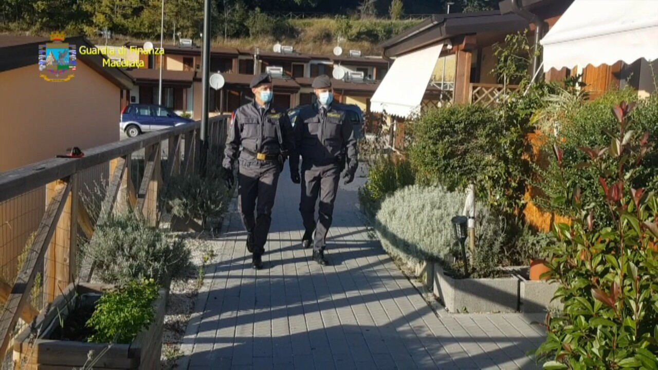 Furbetti del Cas e delle Sae nei guai: <br> introiti indebiti per 2,7 milioni, <br> 131 persone denunciate <span> (Video)