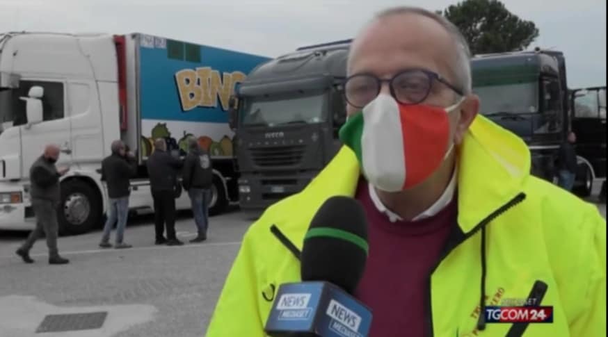 Emergenza Covid, i camionisti: <br> «Vogliamo essere vaccinati»