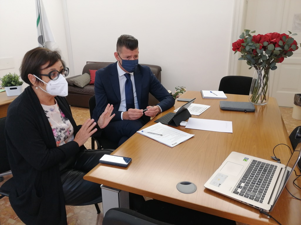 Terza corsia A14 e Salaria: <br> incontro Pd-De Micheli <br> sul piano infrastrutturale delle Marche