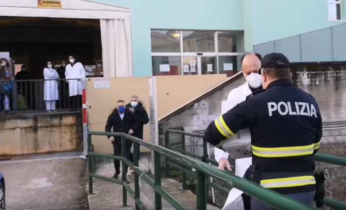 Un anno fa la svolta nella lotta <br> contro il Covid: da allora nel Piceno <br> somministrate 380.000 dosi di vaccino