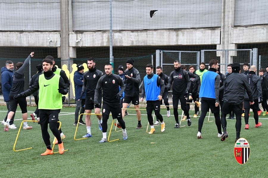 Ascoli, alle porte un trittico di partite cruciali <br> Pulcinelli: «Ci aspettano undici finali»