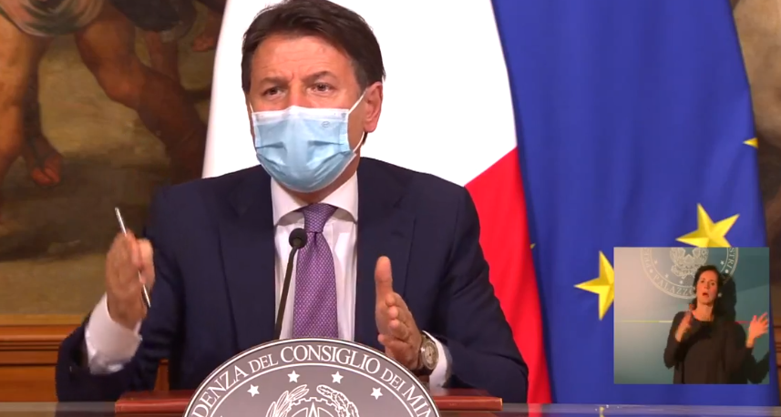 Covid, il nuovo Dpcm di Conte: <br> niente asporto per i bar dopo le 18, <br> impianti sciistici out fino al 15 febbraio