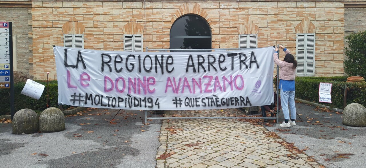 «Ma quali minacce alla Latini, <br> quel cartello era un noto meme»