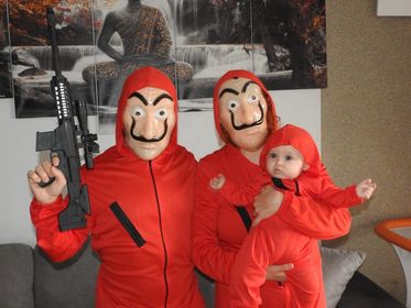 Il Carnevale dei lettori <br> di “Cronache Picene”: <br> la famiglia Balzano è pronta