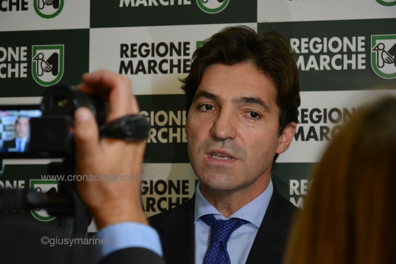 Emergenza Coronavirus, <br> le Marche restano gialle: <br> «Ma continuiamo a stare attenti»