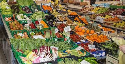Mercato coperto: <br> disponibili box e banchi Mercato coperto: <br> disponibili box e banchi