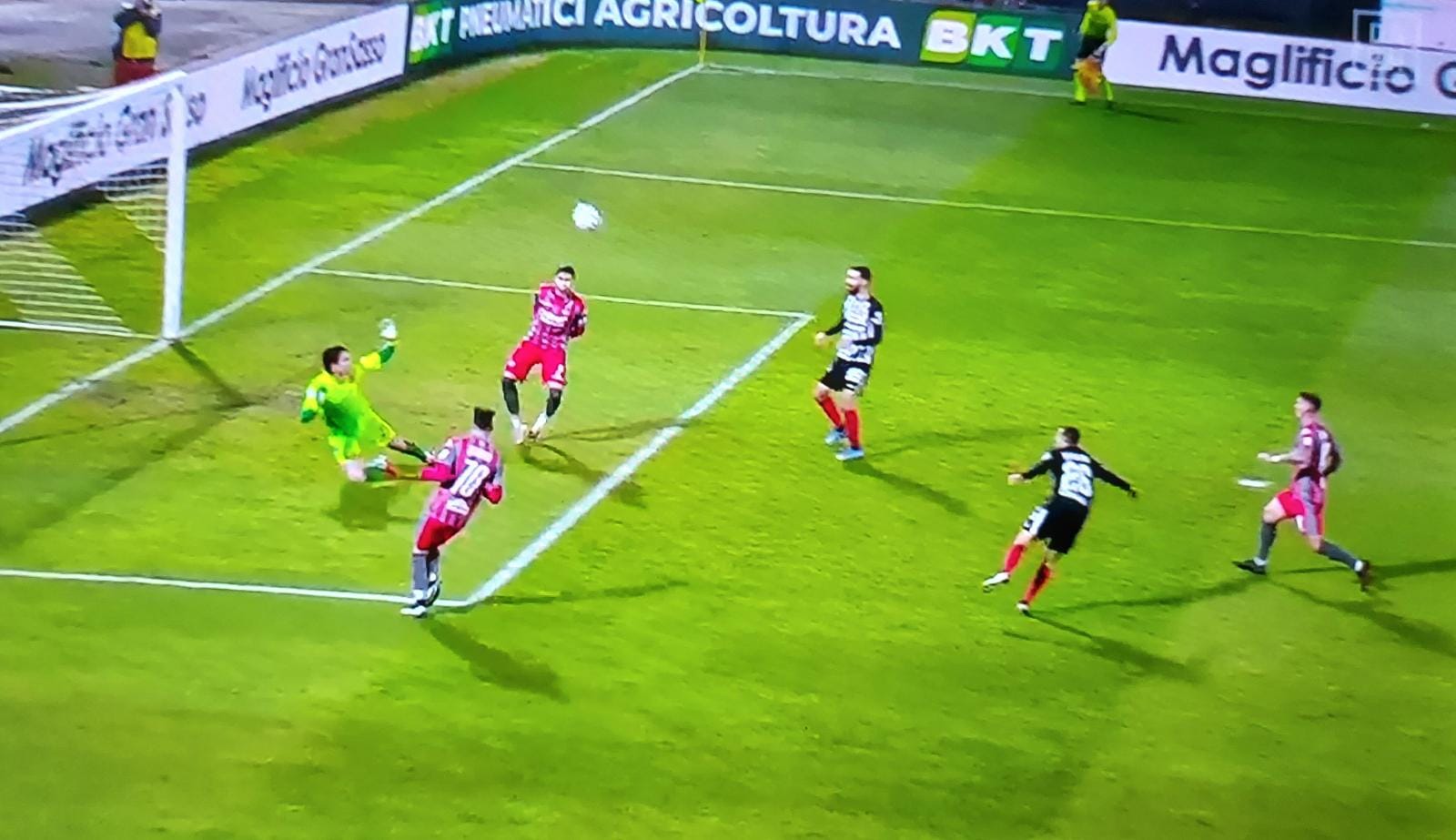 Ascoli-Cremonese finisce 0-0, <br> sfuma l’occasione <br> ma il pareggio è giusto