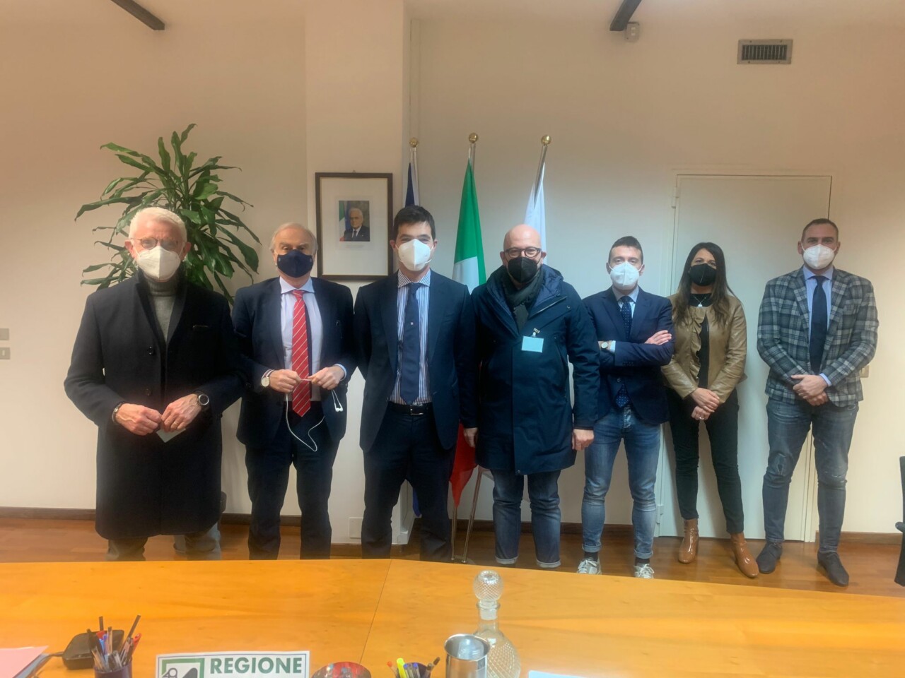 Parrucchieri ed estetisti da Acquaroli <br> «Almeno in zona arancione <br> i clienti possano arrivare da altri comuni»