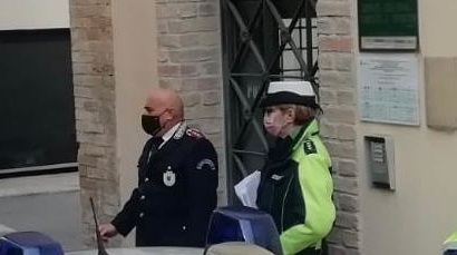 Pinete e negozi <br> nel mirino della Municipale Pinete e negozi <br> nel mirino della Municipale