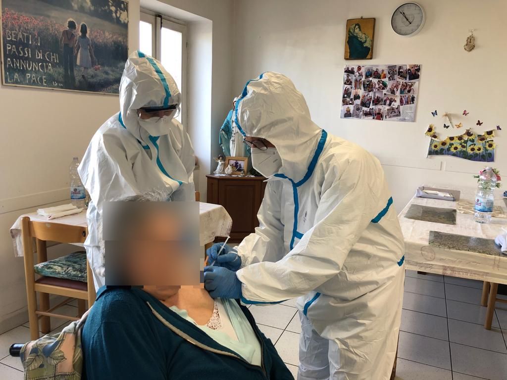 Vaccini, l’allarme dei sindacati: <br>  «Nelle case di riposo si va troppo a rilento <br> Serve un cambio di passo»