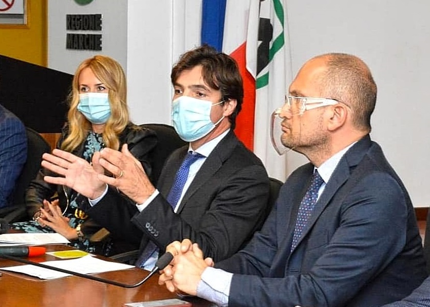 Scuole in zona arancione, <br> gli assessori Latini e Castelli: <br>«Riaprire con gradualità»