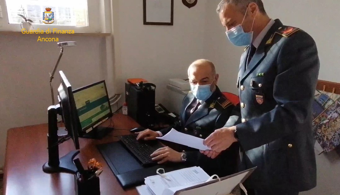 Sede fantasma per intascare <br> i fondi dell’area di crisi: <br> commercialista nei guai (Video)