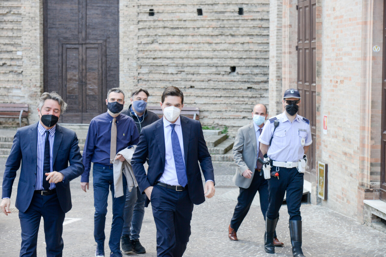 Allarme dai sindaci del cratere: <br> «Scadenze assurde dal Ministero, <br> così butteremo via 160 milioni di euro»
