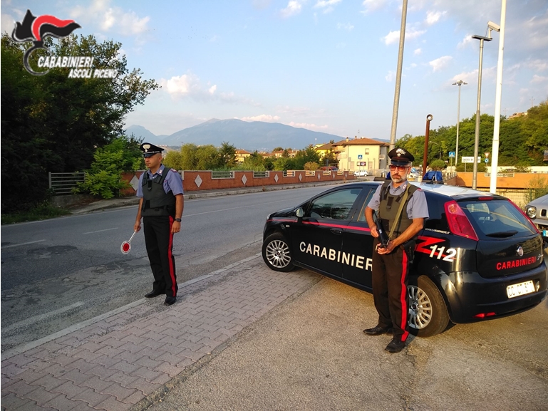 Esodi estivi, i Carabinieri: <br> «Tolleranza zero <br> su cellulare e cinture di sicurezza»
