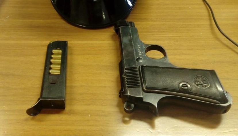 Trovato in spiaggia un caricatore <br> di pistola: Carabinieri al lavoro <br> per risalire al proprietario Trovato in spiaggia un caricatore <br> di pistola: Carabinieri al lavoro <br> per risalire al proprietario