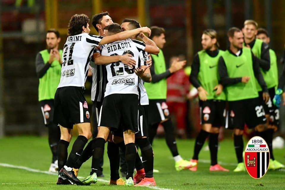 La parola torna al campo: l’Ascoli riparte <br> da Como con quasi 200 tifosi al seguito
