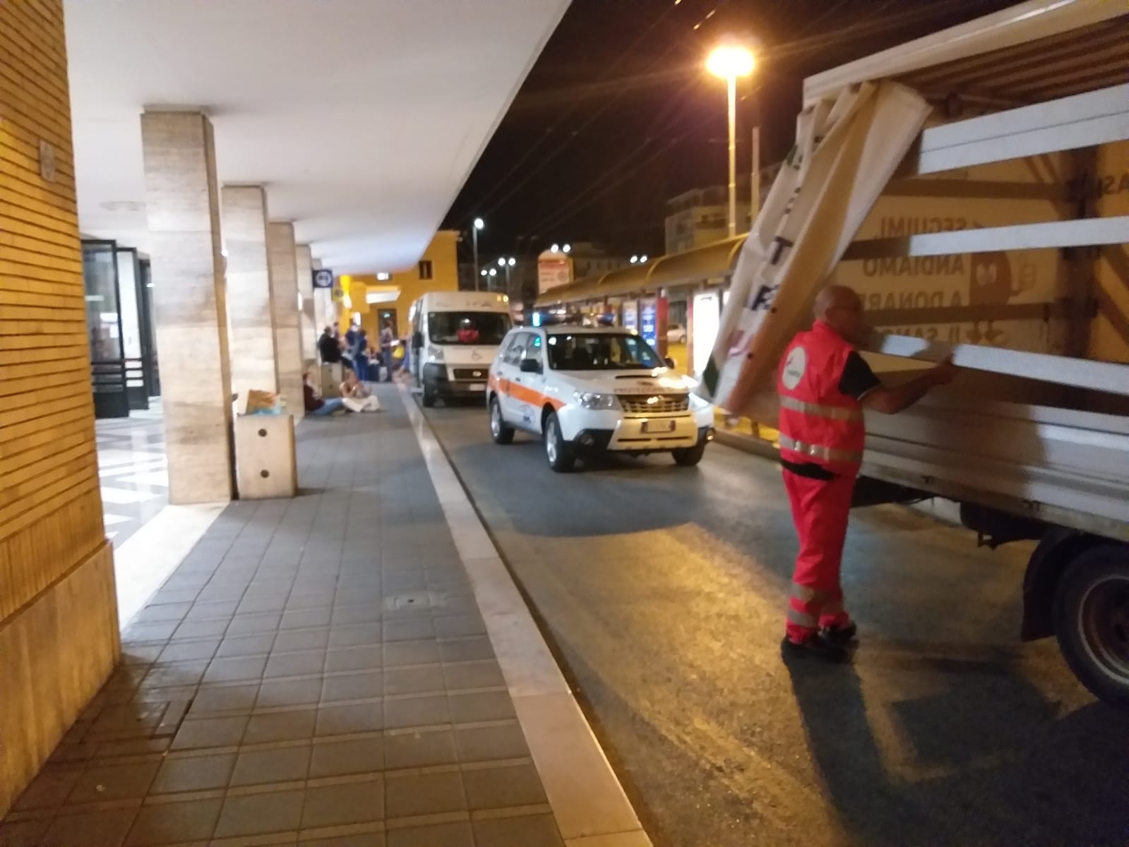Maxi incendio, <br> rimborso per 19 treni: <br> coinvolti 11.000 passeggeri