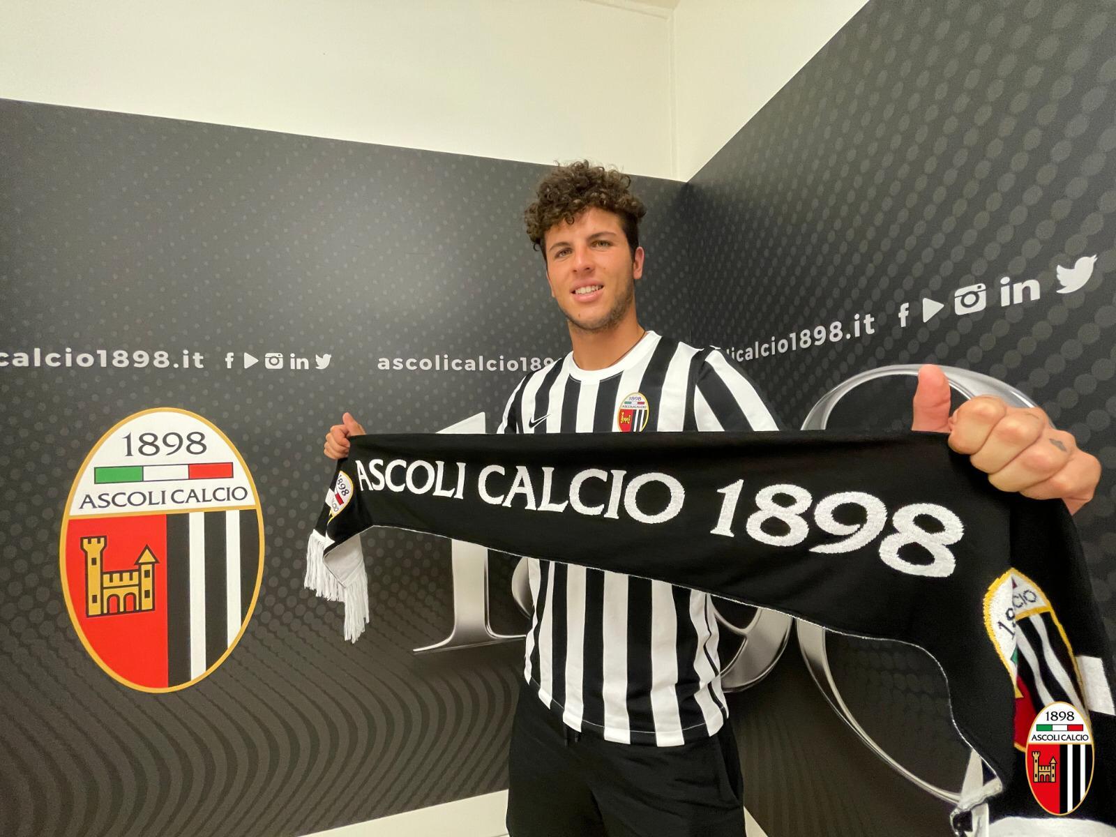 Ascoli, c’è il giovane Petrelli <br> dal Genoa per l’attacco: <br> «Bernacci mi ha parlato bene di questa piazza»