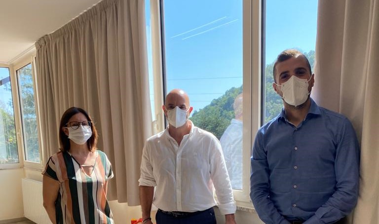 La Whirlpool regala un condizionatore <br> al nido di Comunanza: <br> «Piccolo gesto, grande significato»