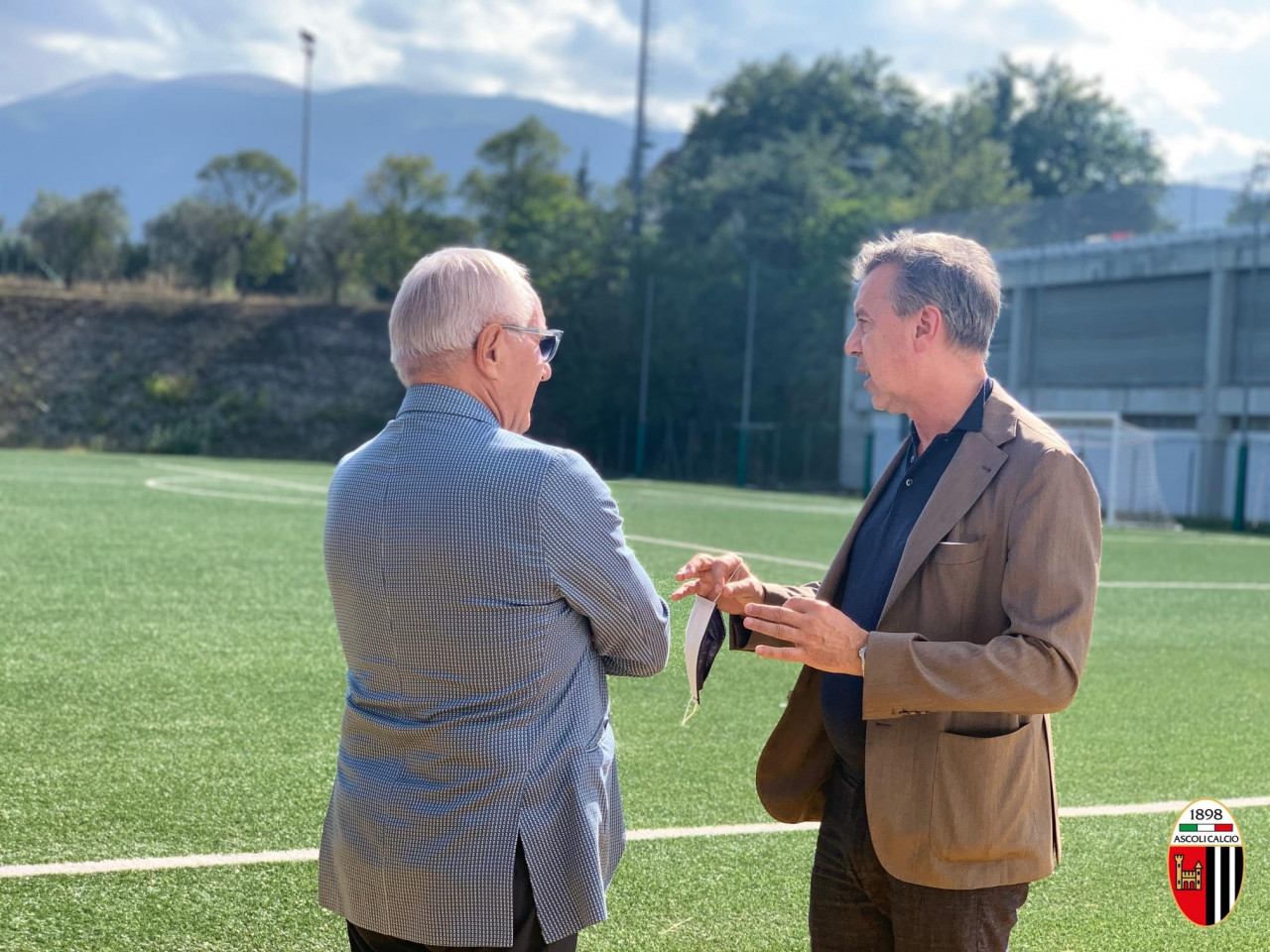 Ascoli, Faraotti in visita <br> alla squadra al “Picchio Village”: <br> «Da più di 20 anni <br> al fianco del club»