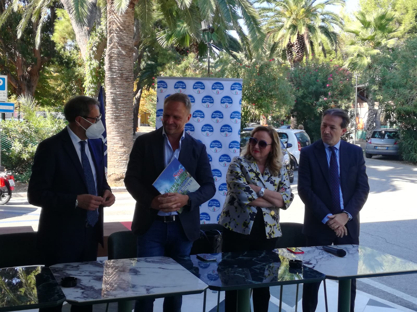 Elezioni, il capogruppo <br> Lollobrigida (FdI) in visita al porto: <br>«Necessario un assessorato al Mare»