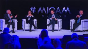 Le Marche al Micam, <br> sfida tra credito e innovazione <br> Giorgetti: «Dramma infrastrutture, <br> ma risolveremo» <span> (Videointerviste)