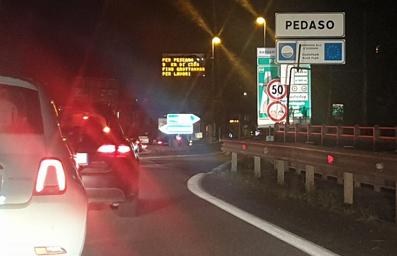 A14, lavori e code: nuovo incubo traffico <br> anche sulla Statale Adriatica