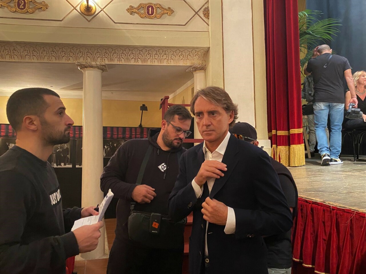 Mancini torna in campo <br> per le Marche, iniziate le riprese <br> dei nuovi spot