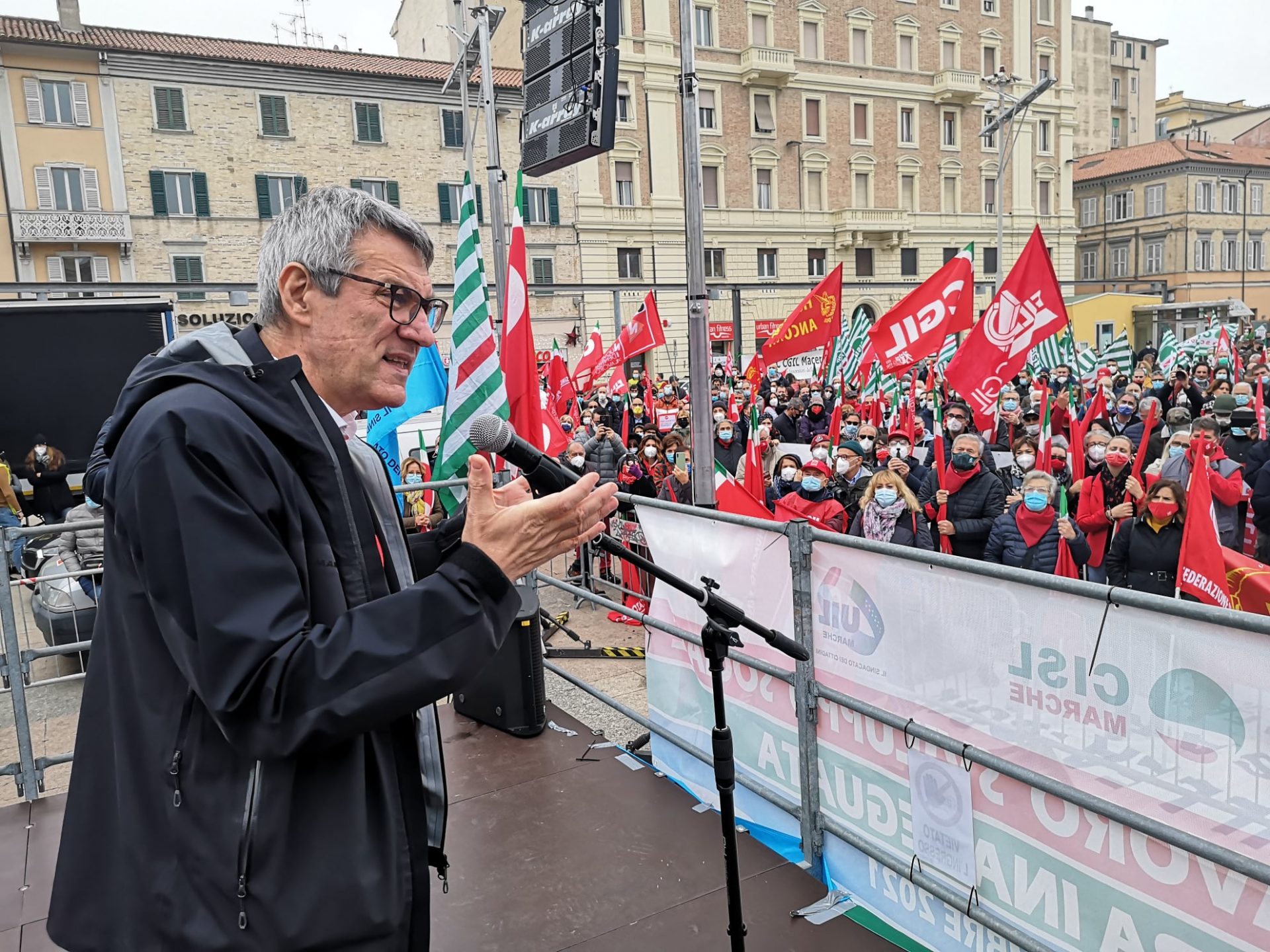 Maurizio Landini ad Ancona: <br> «Gli 8 miliardi destinati al fisco? <br> Diamoli a pensionati e lavoratori»
