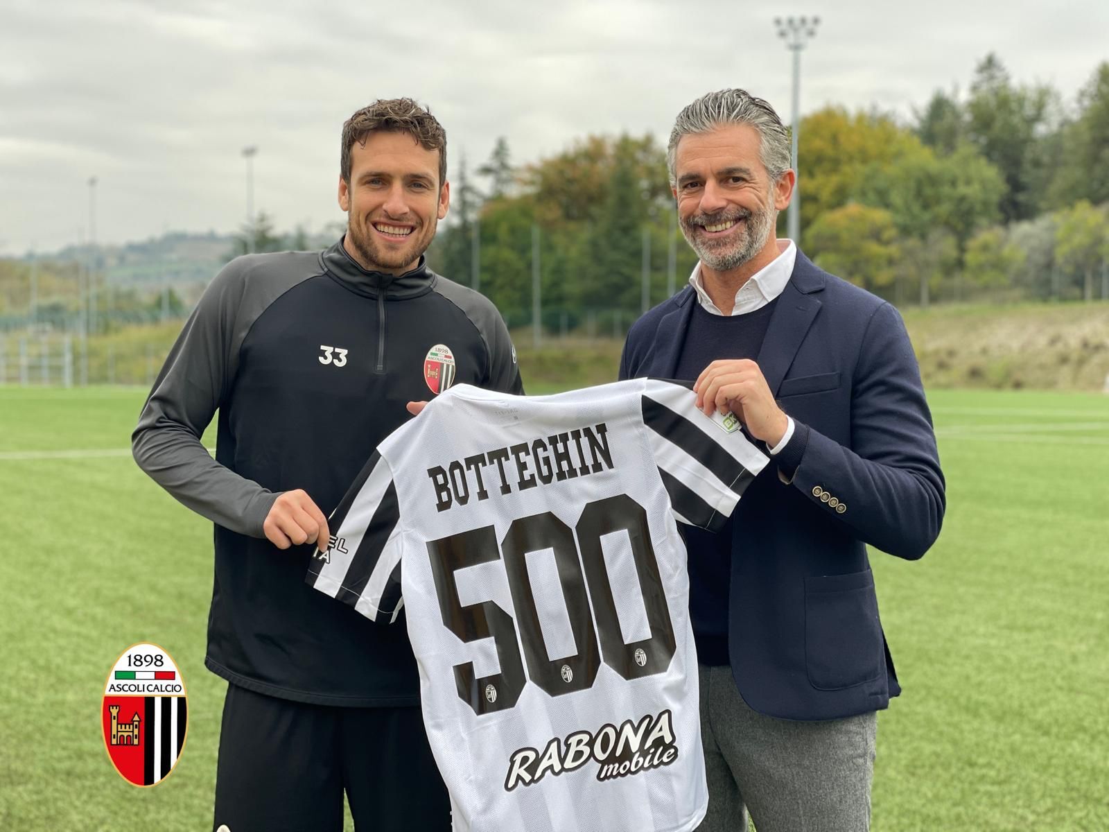 Ascoli: contro il Monza nel segno della continuità, <br> maglia celebrativa per Botteghin