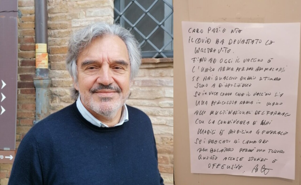 Cartello anti no vax, Giorgetti: <br> «I pazienti mi fanno i complimenti, <br> tranne uno che ha il Green pass falso»