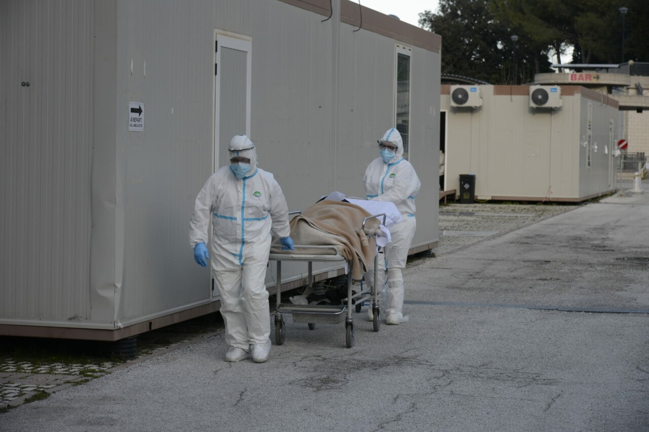 Infermieri, graduatoria in scadenza, i sindacati chiedono la proroga: «Rinnovare i contratti a tempo»