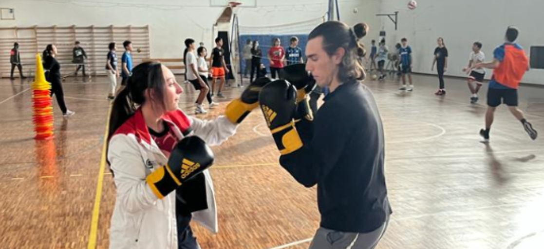 Scuola e pugilato: Itc Capriotti <br> e “Mazzocchi-Umberto I” protagonisti <br> di “Boxando s’impara”