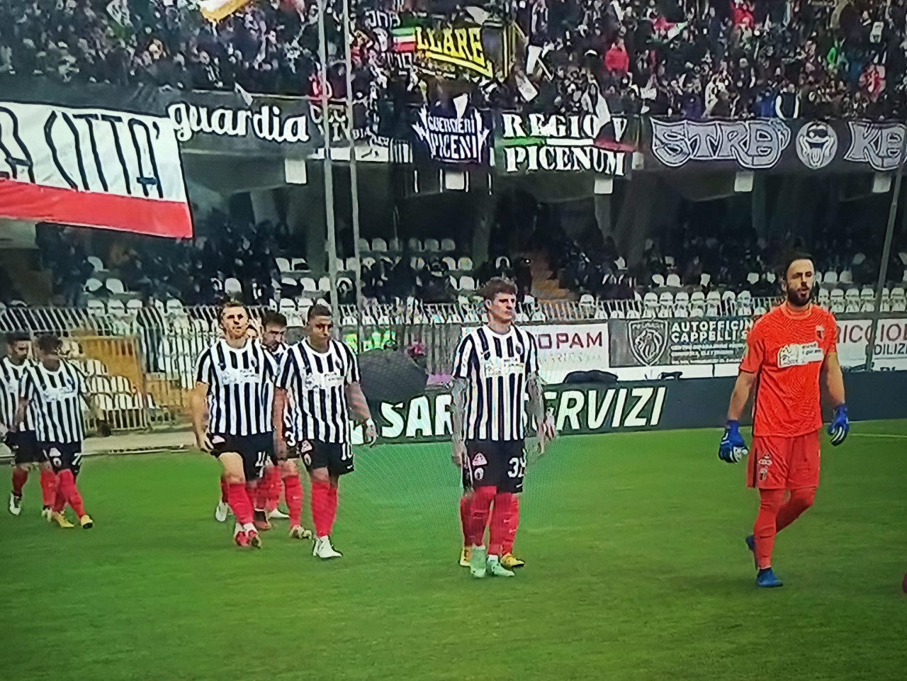 Ascoli-Parma: un palo e un punto a testa