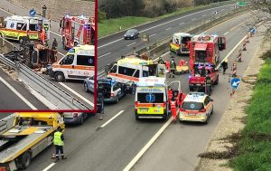 Drammatico incidente in autostrada: <br> muore una donna di 60 anni, tre i feriti <br> <span> (Foto e video) </span>