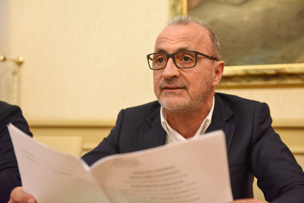 «Giunta Acquaroli inadeguata, <br> la pandemia rischia <br> di andare fuori controllo <br> Possibile un intervento del ministero»